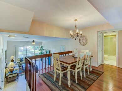 Updated Luxury Accommodation Pretty Interior Stroll to Beach